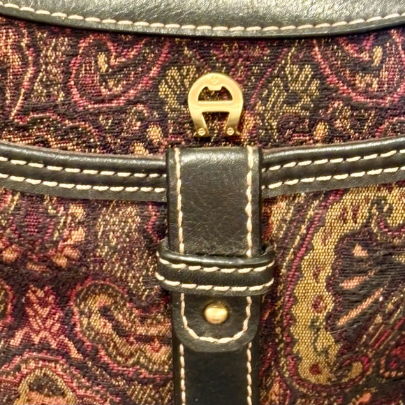 VINTAGE~  Etienne Aigner Small Tapestry Shoulder Bag Purse~MINT CONDITION~SKU049 - Picture 5 of 16